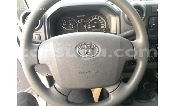 Buy Import Toyota Land Cruiser White Car in Import - Dubai in Burkina Faso Buy Import Toyota Land Cruiser White Car in Import - Dubai in Burkina Faso