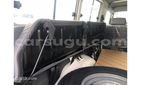 Buy Import Toyota Land Cruiser White Car in Import - Dubai in Burkina Faso Buy Import Toyota Land Cruiser White Car in Import - Dubai in Burkina Faso