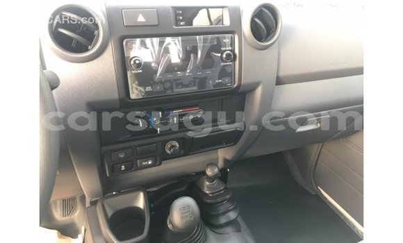 Buy Import Toyota Land Cruiser White Car in Import - Dubai in Burkina Faso Buy Import Toyota Land Cruiser White Car in Import - Dubai in Burkina Faso