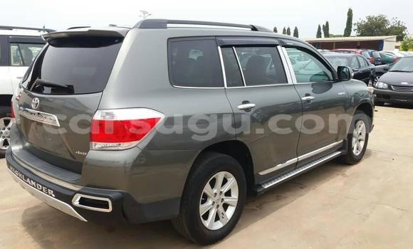 Acheter Occasion Voiture Toyota Highlander Autre à Ouagadougou, Burkina-Faso Acheter Occasion Voiture Toyota Highlander Autre à Ouagadougou, Burkina-Faso