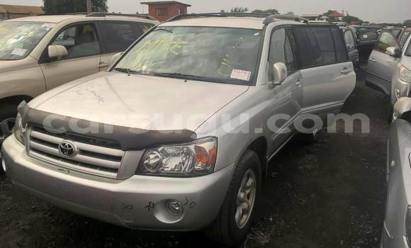 Acheter Occasion Voiture Toyota Highlander Gris à Ouagadougou, Burkina-Faso Acheter Occasion Voiture Toyota Highlander Gris à Ouagadougou, Burkina-Faso