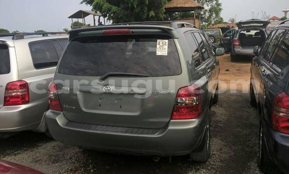 Acheter Occasion Voiture Toyota Highlander Vert à Ouagadougou, Burkina-Faso Acheter Occasion Voiture Toyota Highlander Vert à Ouagadougou, Burkina-Faso