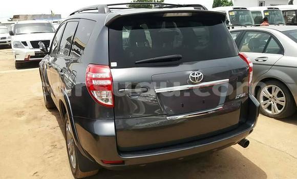 Acheter Occasion Voiture Toyota RAV4 Noir à Ouagadougou, Burkina-Faso Acheter Occasion Voiture Toyota RAV4 Noir à Ouagadougou, Burkina-Faso