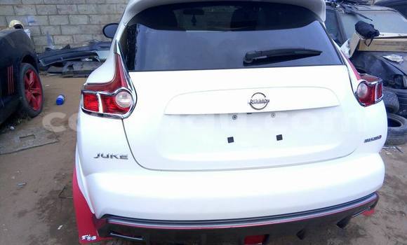 Sayi Sabo Nissan Juke White Mota in Ouagadougou a Burkina Faso Sayi Sabo Nissan Juke White Mota in Ouagadougou a Burkina Faso