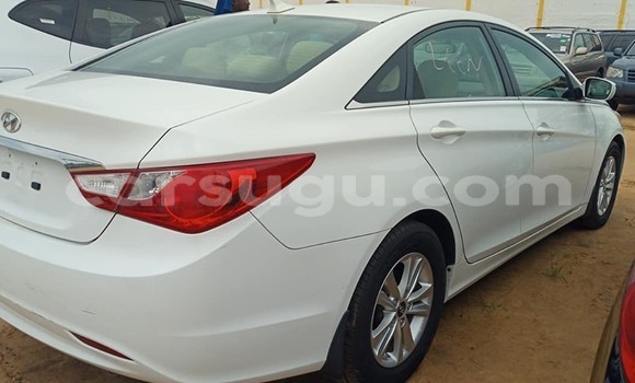 Acheter Occasion Voiture Hyundai Sonata Blanc à Ouagadougou, Burkina-Faso Acheter Occasion Voiture Hyundai Sonata Blanc à Ouagadougou, Burkina-Faso
