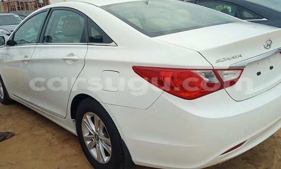 Acheter Occasion Voiture Hyundai Sonata Blanc à Ouagadougou, Burkina-Faso Acheter Occasion Voiture Hyundai Sonata Blanc à Ouagadougou, Burkina-Faso