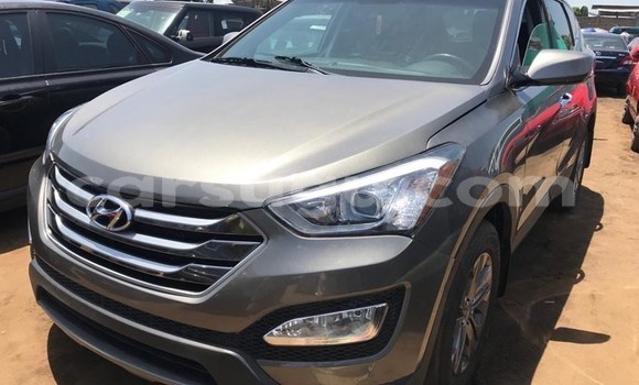 Acheter Occasion Voiture Hyundai Santa Fe Marron à Ouagadougou, Burkina-Faso Acheter Occasion Voiture Hyundai Santa Fe Marron à Ouagadougou, Burkina-Faso