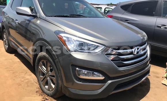 Acheter Occasion Voiture Hyundai Santa Fe Marron à Ouagadougou, Burkina-Faso Acheter Occasion Voiture Hyundai Santa Fe Marron à Ouagadougou, Burkina-Faso