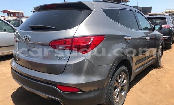 Acheter Occasion Voiture Hyundai Santa Fe Marron à Ouagadougou, Burkina-Faso Acheter Occasion Voiture Hyundai Santa Fe Marron à Ouagadougou, Burkina-Faso