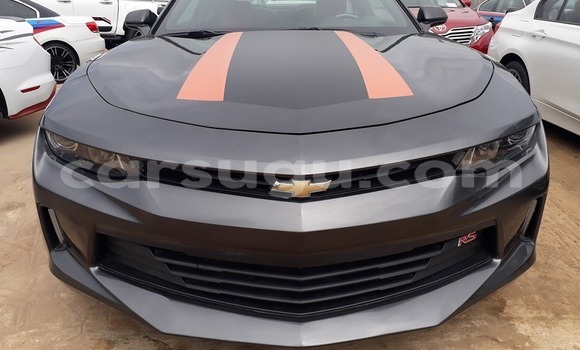 Sayi Na hannu Chevrolet Camaro Azurfa Mota in Ouagadougou a Burkina Faso