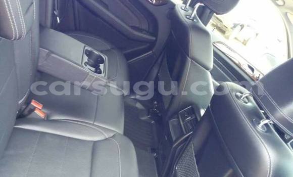 Acheter Occasion Voiture Mercedes-Benz ML–Class Gris à Ouagadougou, Burkina-Faso Acheter Occasion Voiture Mercedes-Benz ML–Class Gris à Ouagadougou, Burkina-Faso