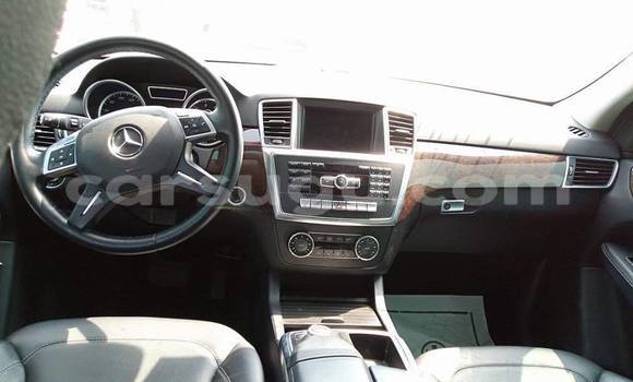 Acheter Occasion Voiture Mercedes-Benz ML–Class Gris à Ouagadougou, Burkina-Faso Acheter Occasion Voiture Mercedes-Benz ML–Class Gris à Ouagadougou, Burkina-Faso