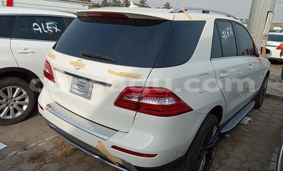 Buy Used Mercedes-Benz ML–Class White Car in Ouagadougou in Burkina Faso Buy Used Mercedes-Benz ML–Class White Car in Ouagadougou in Burkina Faso