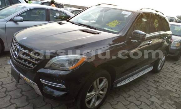 Buy Used Mercedes-Benz ML–Class White Car in Ouagadougou in Burkina Faso Buy Used Mercedes-Benz ML–Class White Car in Ouagadougou in Burkina Faso
