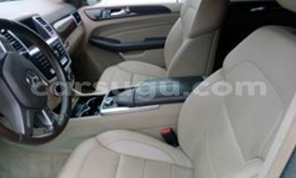 Buy Used Mercedes-Benz ML–Class White Car in Ouagadougou in Burkina Faso Buy Used Mercedes-Benz ML–Class White Car in Ouagadougou in Burkina Faso