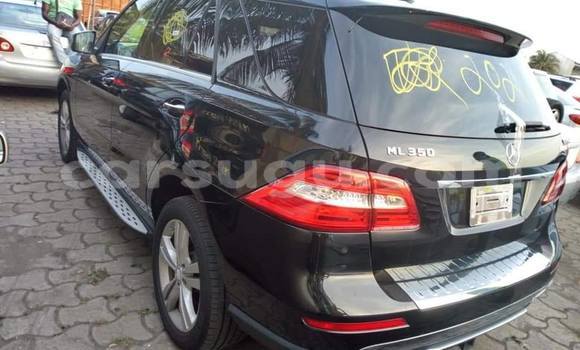 Buy Used Mercedes-Benz ML–Class White Car in Ouagadougou in Burkina Faso Buy Used Mercedes-Benz ML–Class White Car in Ouagadougou in Burkina Faso