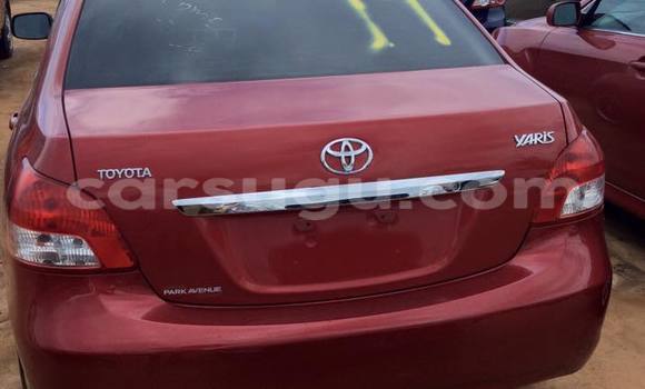 Acheter Occasion Voiture Toyota Yaris Rouge à Ouagadougou, Burkina-Faso Acheter Occasion Voiture Toyota Yaris Rouge à Ouagadougou, Burkina-Faso
