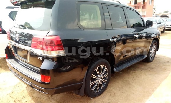 Acheter Occasion Voiture Toyota Land Cruiser Noir à Ouagadougou, Burkina-Faso Acheter Occasion Voiture Toyota Land Cruiser Noir à Ouagadougou, Burkina-Faso