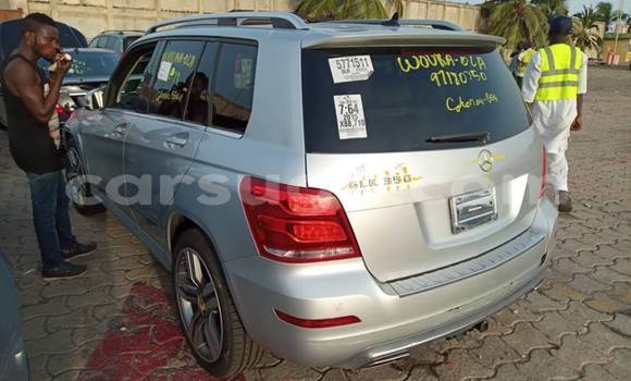Acheter Occasion Voiture Mercedes-Benz GLK–Class Gris à Ouagadougou, Burkina-Faso Acheter Occasion Voiture Mercedes-Benz GLK–Class Gris à Ouagadougou, Burkina-Faso