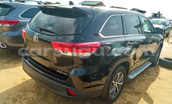 Acheter Occasion Voiture Toyota Highlander Autre à Ouagadougou, Burkina-Faso Acheter Occasion Voiture Toyota Highlander Autre à Ouagadougou, Burkina-Faso