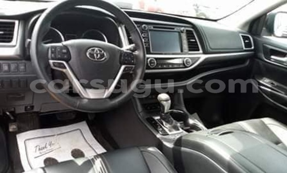 Acheter Occasion Voiture Toyota Highlander Autre à Ouagadougou, Burkina-Faso Acheter Occasion Voiture Toyota Highlander Autre à Ouagadougou, Burkina-Faso