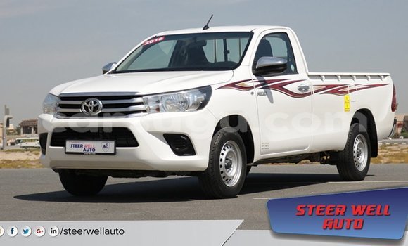 Sayi Imported Toyota Hilux White Mota in Import - Dubai a Burkina Faso Sayi Imported Toyota Hilux White Mota in Import - Dubai a Burkina Faso