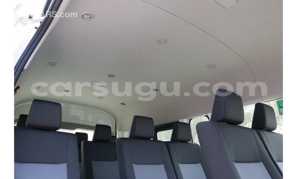 Sayi Imported Toyota Hiace White Mota in Import - Dubai a Burkina Faso Sayi Imported Toyota Hiace White Mota in Import - Dubai a Burkina Faso
