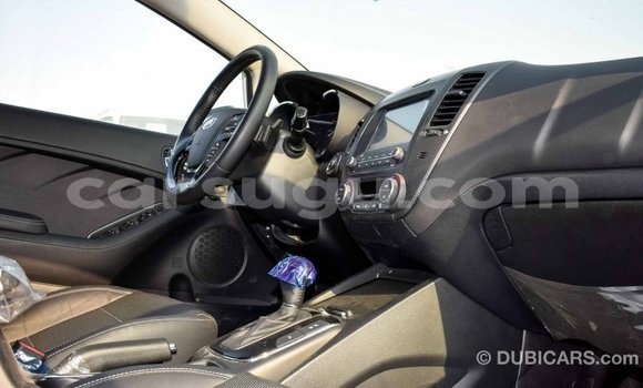 Acheter Import Voiture Kia Cerato Blanc à Import - Dubai, Burkina-Faso Acheter Import Voiture Kia Cerato Blanc à Import - Dubai, Burkina-Faso