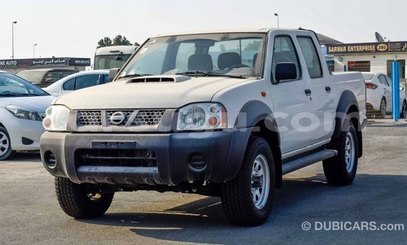 Sayi Imported Nissan NP 300 White Mota in Import - Dubai a Burkina Faso Sayi Imported Nissan NP 300 White Mota in Import - Dubai a Burkina Faso
