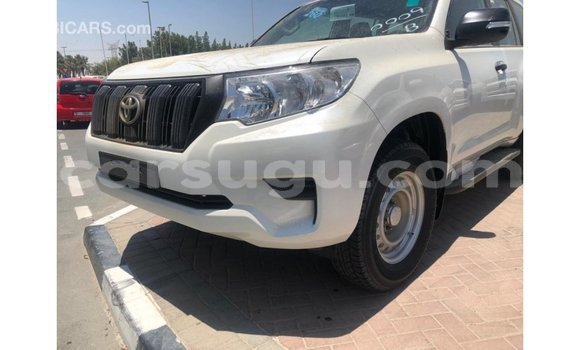 Acheter Import Voiture Toyota Prado Blanc à Import - Dubai, Burkina-Faso Acheter Import Voiture Toyota Prado Blanc à Import - Dubai, Burkina-Faso