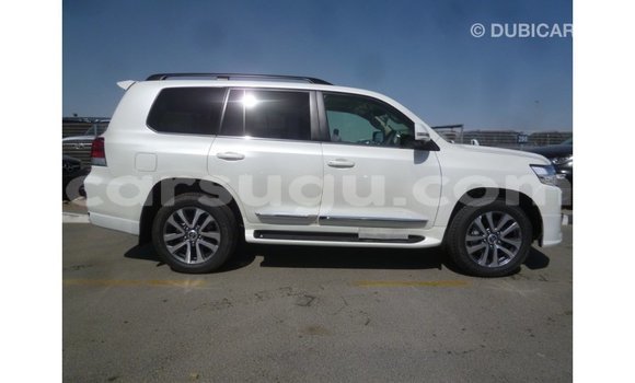 Buy Import Toyota Land Cruiser White Car in Import - Dubai in Burkina Faso Buy Import Toyota Land Cruiser White Car in Import - Dubai in Burkina Faso