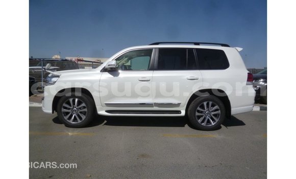 Buy Import Toyota Land Cruiser White Car in Import - Dubai in Burkina Faso Buy Import Toyota Land Cruiser White Car in Import - Dubai in Burkina Faso