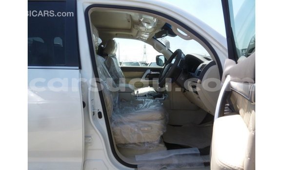 Buy Import Toyota Land Cruiser White Car in Import - Dubai in Burkina Faso Buy Import Toyota Land Cruiser White Car in Import - Dubai in Burkina Faso