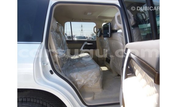 Buy Import Toyota Land Cruiser White Car in Import - Dubai in Burkina Faso Buy Import Toyota Land Cruiser White Car in Import - Dubai in Burkina Faso