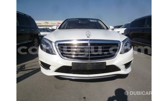 Sayi Imported Mercedes-Benz 190 White Mota in Import - Dubai a Burkina Faso Sayi Imported Mercedes-Benz 190 White Mota in Import - Dubai a Burkina Faso
