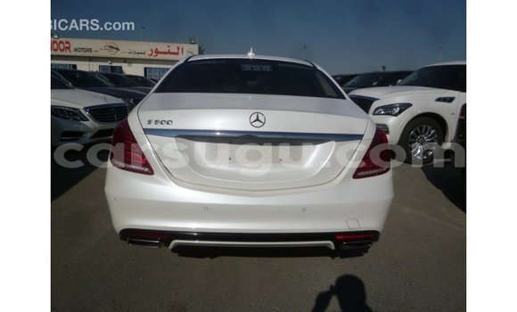 Sayi Imported Mercedes-Benz 190 White Mota in Import - Dubai a Burkina Faso Sayi Imported Mercedes-Benz 190 White Mota in Import - Dubai a Burkina Faso