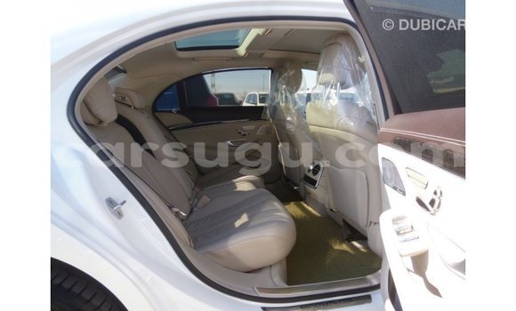 Sayi Imported Mercedes-Benz 190 White Mota in Import - Dubai a Burkina Faso Sayi Imported Mercedes-Benz 190 White Mota in Import - Dubai a Burkina Faso