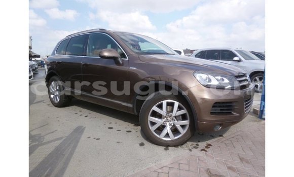 Acheter Import Voiture Volkswagen Touareg Marron à Import - Dubai, Burkina-Faso