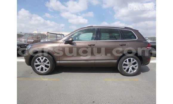 Sayi Imported Volkswagen Touareg Brown Mota in Import - Dubai a Burkina Faso Sayi Imported Volkswagen Touareg Brown Mota in Import - Dubai a Burkina Faso
