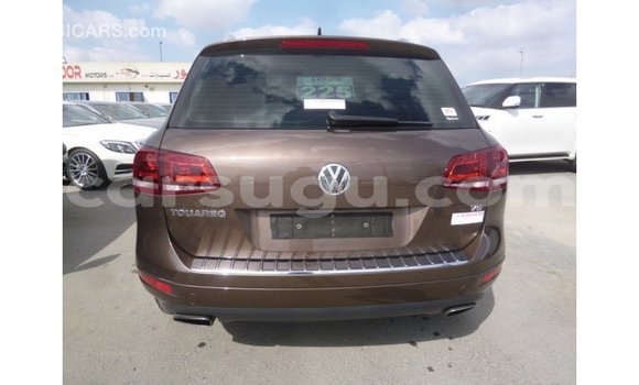 Sayi Imported Volkswagen Touareg Brown Mota in Import - Dubai a Burkina Faso Sayi Imported Volkswagen Touareg Brown Mota in Import - Dubai a Burkina Faso