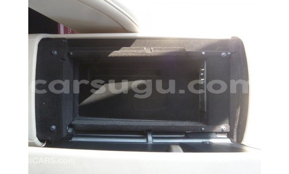 Sayi Imported Mercedes-Benz 190 Blue Mota in Import - Dubai a Burkina Faso Sayi Imported Mercedes-Benz 190 Blue Mota in Import - Dubai a Burkina Faso