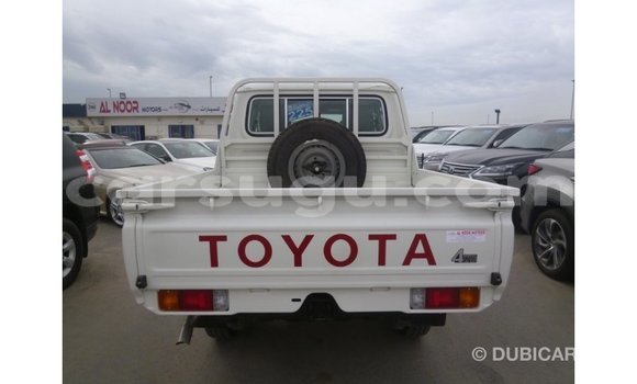 Sayi Imported Toyota Land Cruiser White Mota in Import - Dubai a Burkina Faso Sayi Imported Toyota Land Cruiser White Mota in Import - Dubai a Burkina Faso