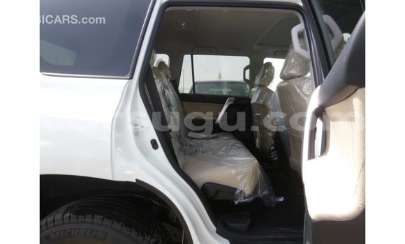 Sayi Imported Toyota Prado White Mota in Import - Dubai a Burkina Faso Sayi Imported Toyota Prado White Mota in Import - Dubai a Burkina Faso