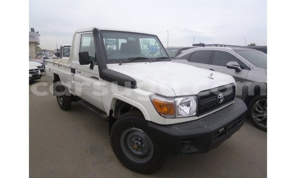 Acheter Import Voiture Toyota Land Cruiser Blanc à Import - Dubai, Burkina-Faso Acheter Import Voiture Toyota Land Cruiser Blanc à Import - Dubai, Burkina-Faso