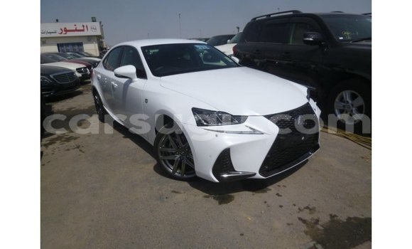 Sayi Imported Lexus IS White Mota in Import - Dubai a Burkina Faso Sayi Imported Lexus IS White Mota in Import - Dubai a Burkina Faso