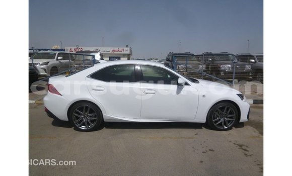 Sayi Imported Lexus IS White Mota in Import - Dubai a Burkina Faso Sayi Imported Lexus IS White Mota in Import - Dubai a Burkina Faso