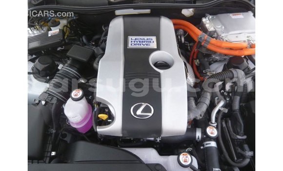 Sayi Imported Lexus IS White Mota in Import - Dubai a Burkina Faso Sayi Imported Lexus IS White Mota in Import - Dubai a Burkina Faso