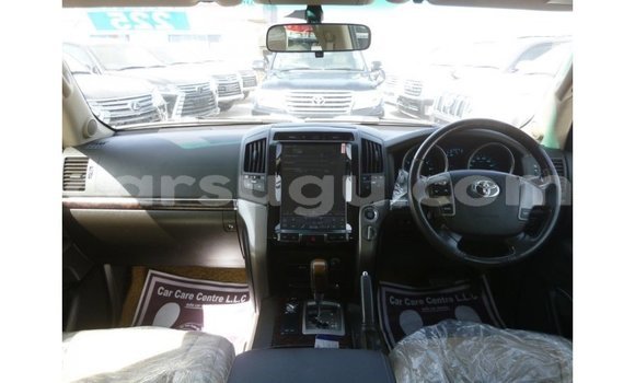 Acheter Import Voiture Toyota Land Cruiser Blanc à Import - Dubai, Burkina-Faso Acheter Import Voiture Toyota Land Cruiser Blanc à Import - Dubai, Burkina-Faso