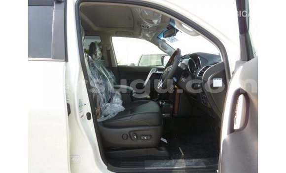 Sayi Imported Toyota Prado White Mota in Import - Dubai a Burkina Faso Sayi Imported Toyota Prado White Mota in Import - Dubai a Burkina Faso