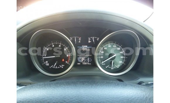 Acheter Import Voiture Toyota Land Cruiser Blanc à Import - Dubai, Burkina-Faso Acheter Import Voiture Toyota Land Cruiser Blanc à Import - Dubai, Burkina-Faso